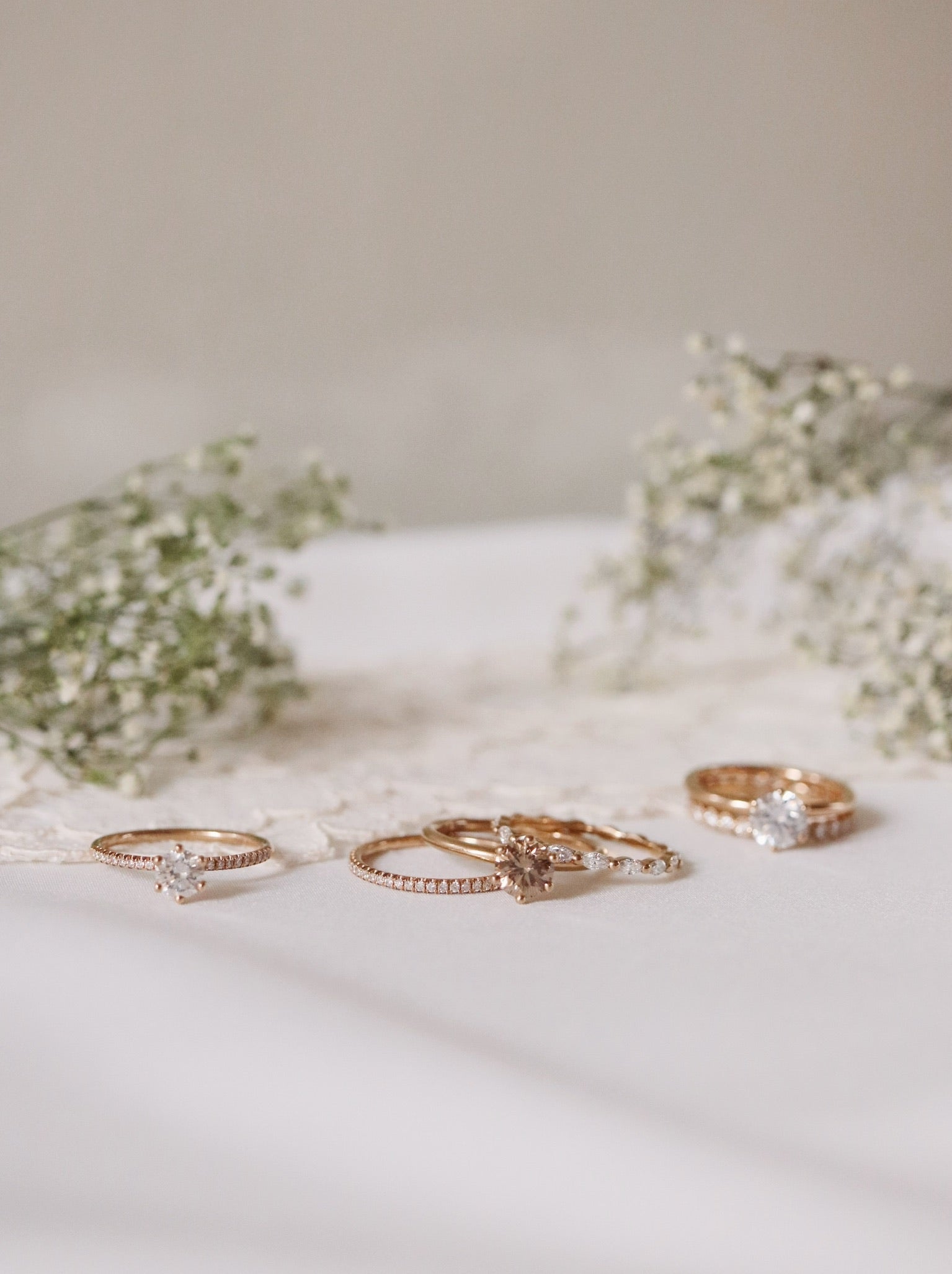 Solitärringar med Champagnediamant