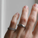 Astrid Top Covered Diamond Band i Vitguld