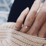 Not At All Tiny Sparkle Ring Med Sparkle Av Chokladdiamanter